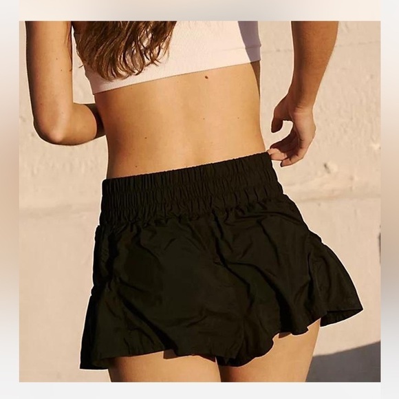 NEW Free people get your flirt on black shorts size L - Picture 1 of 7
